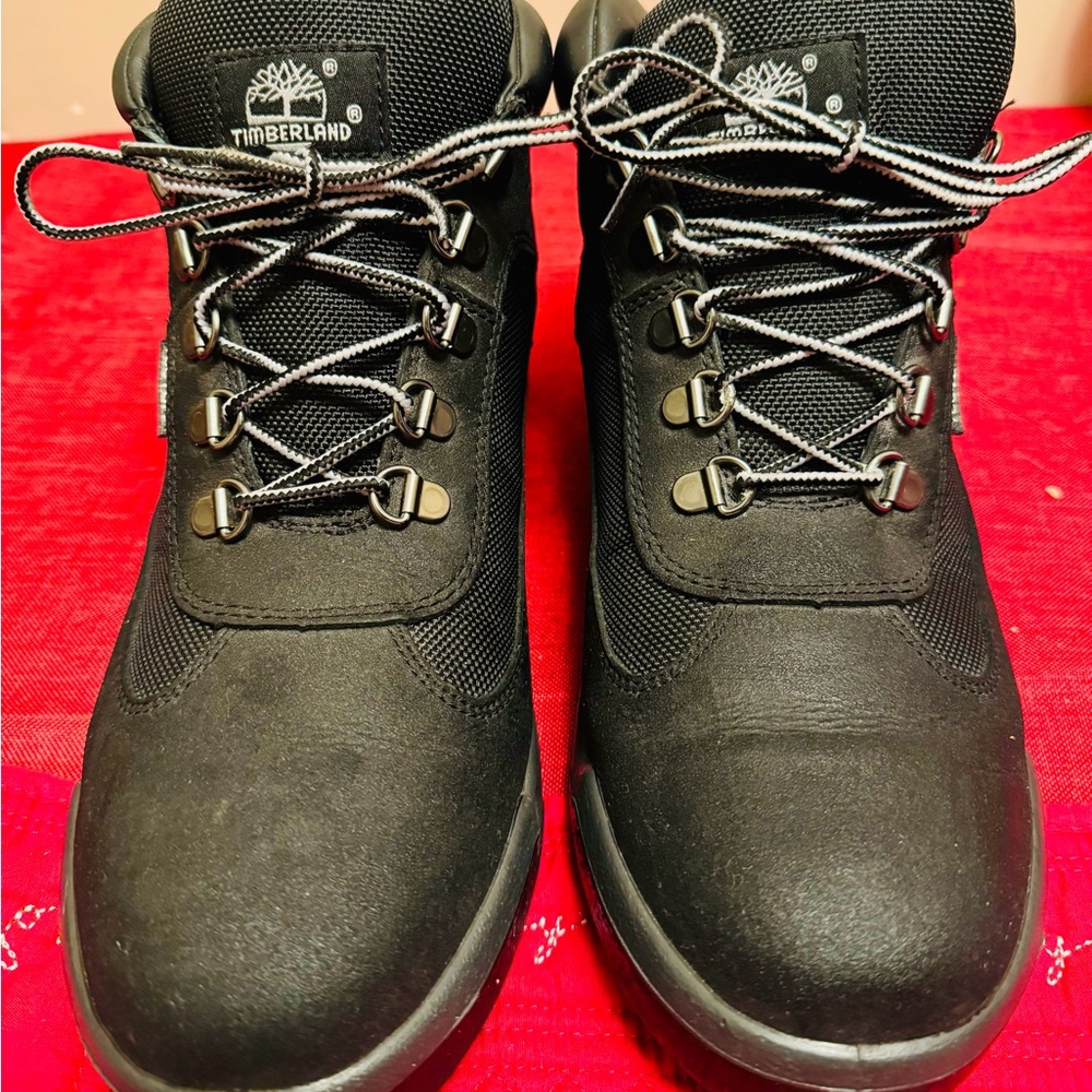 Black men’s timberland field boots great condition